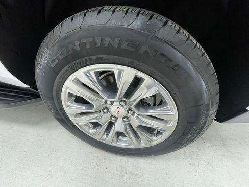 New 2026 GMC Yukon XL Denali image 9