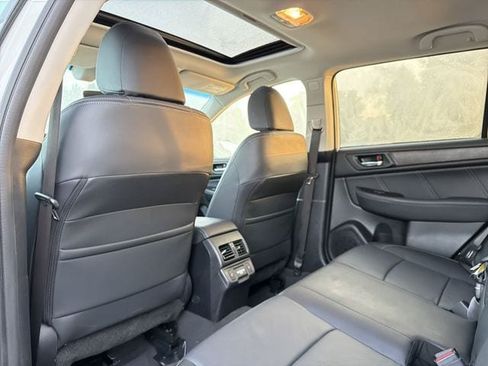 Used 2018 Subaru Outback 2.5i Limited AWD/4WD image 12