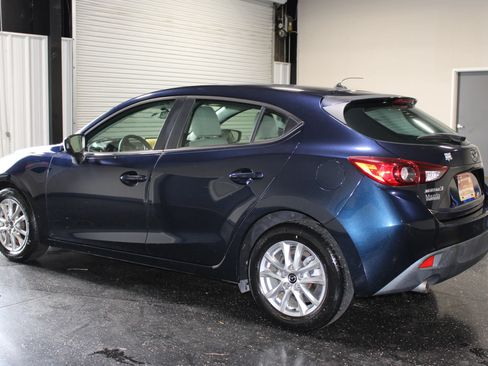 Used 2016 MAZDA MAZDA3 i Touring FWD image 5