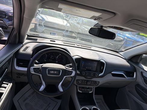 Used 2023 GMC Terrain SLT AWD/4WD image 14