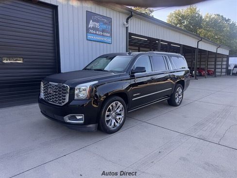 Used 2018 GMC Yukon XL Denali w/ Denali Ultimate Package RWD image 11