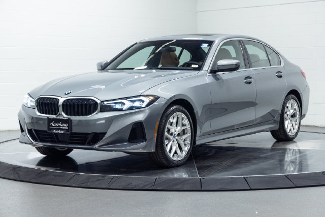 Certified 2025 BMW 330i xDrive Sedan w/ Premium Package AWD/4WD image 6