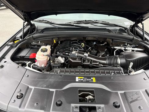 Used 2021 Jeep Grand Cherokee L Limited AWD/4WD image 9