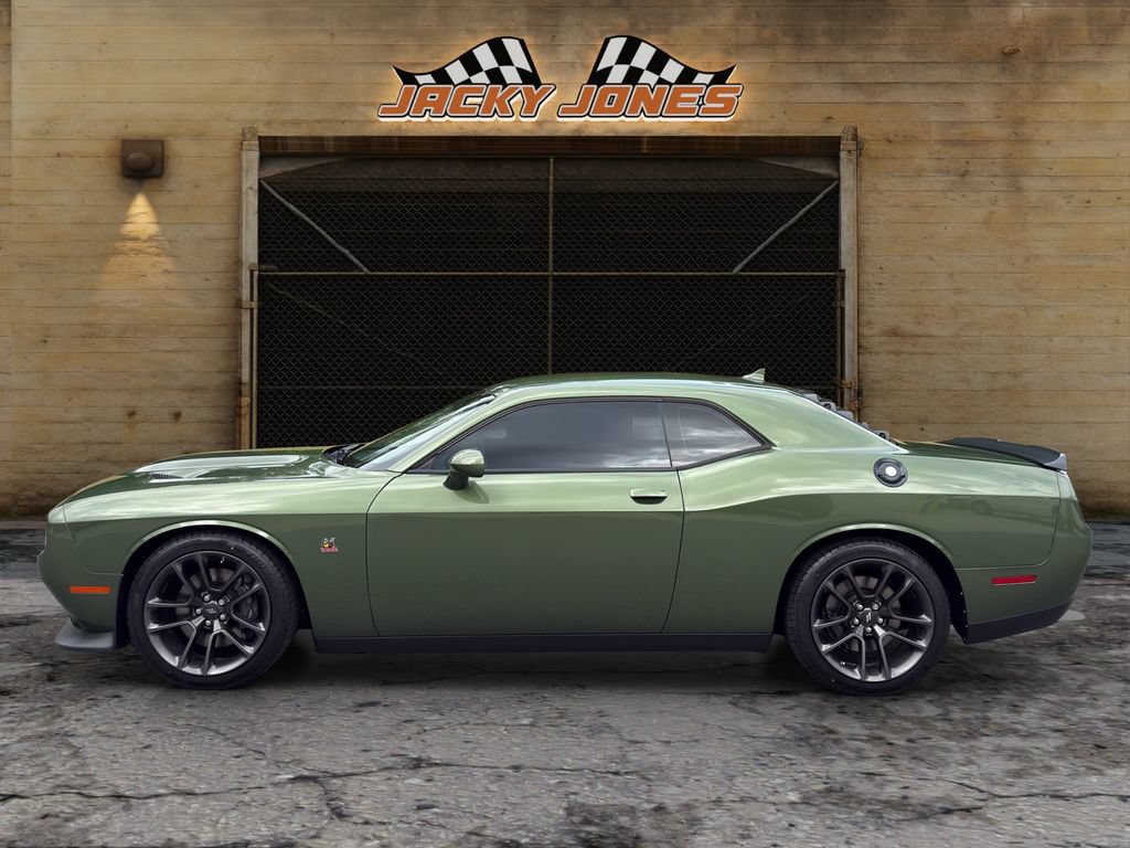 Used 2021 Dodge Challenger R/T Scat Pack RWD image 3