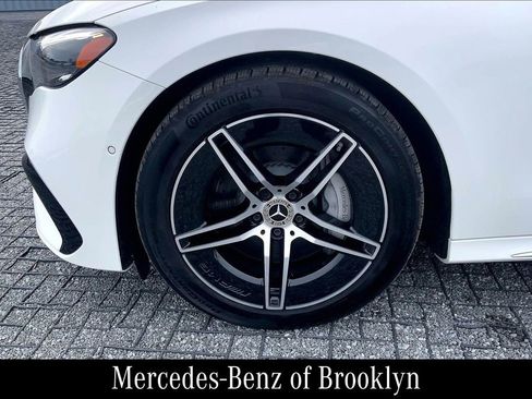 Used 2025 Mercedes-Benz E 450 4MATIC Sedan image 11