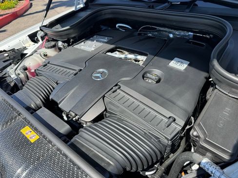 New 2026 Mercedes-Benz Maybach GLS 600 4MATIC image 24