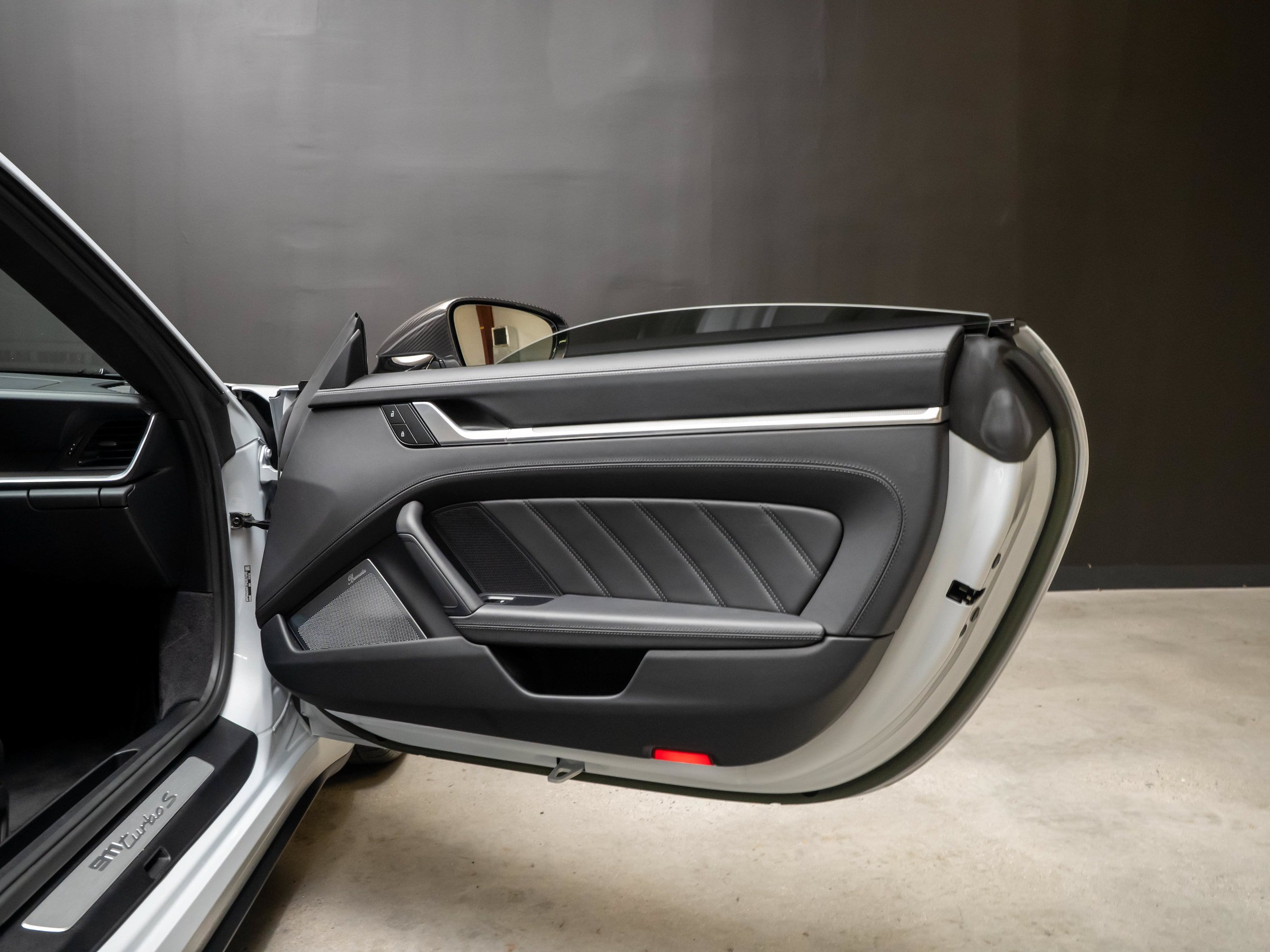 Certified 2023 Porsche 911 Turbo S AWD/4WD image 33