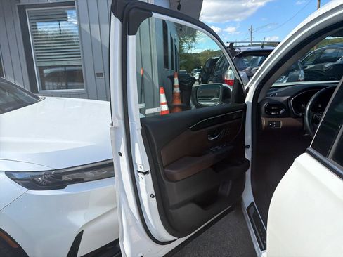 Used 2024 Honda Pilot Elite image 16