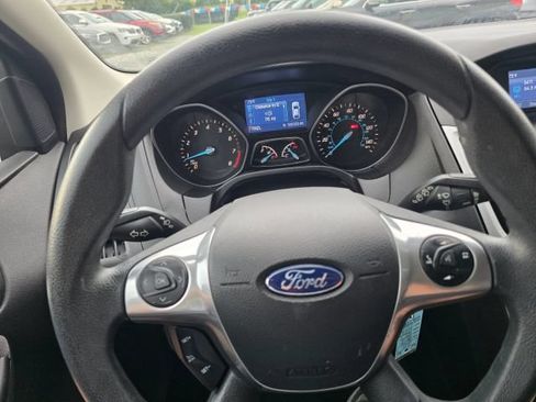 Used 2014 Ford Focus SE FWD image 15