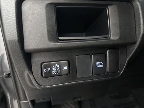 Used 2019 Toyota Tacoma SR w/ SR Convenience Package image 20