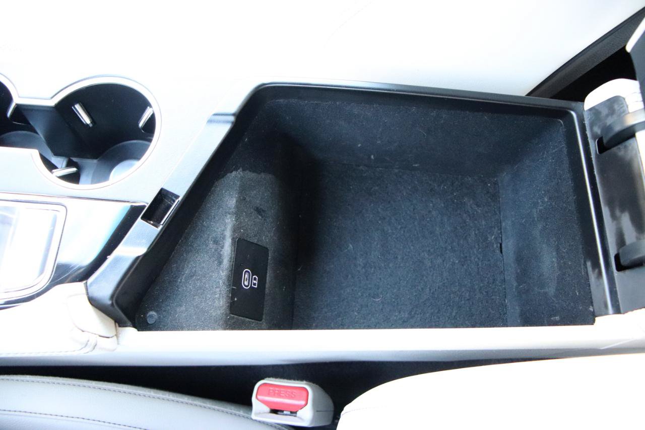Used 2024 Genesis G70 2.5T AWD/4WD image 42