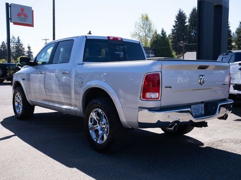 Used 2018 RAM 1500 Laramie w/ Convenience Group AWD/4WD image 5