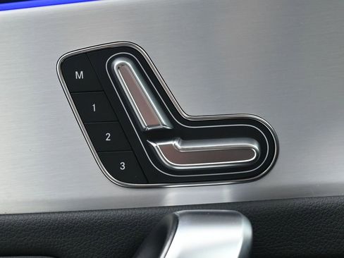 Used 2025 Mercedes-Benz CLA 250 image 42