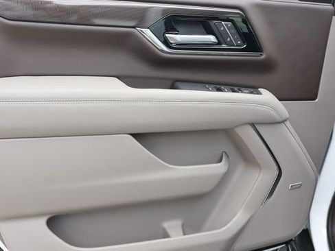 New 2026 GMC Yukon Elevation image 13