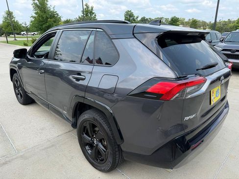 Used 2019 Toyota RAV4 XSE w/ XSE Weather Package AWD/4WD image 7