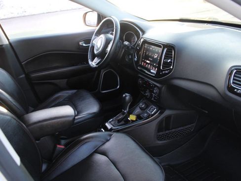 Used 2018 Jeep Compass Limited image 5