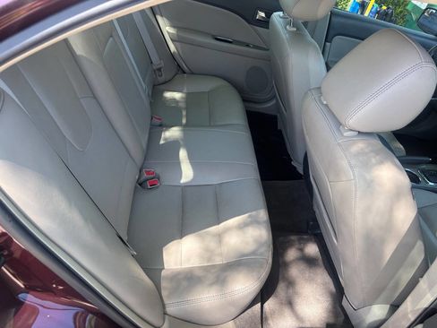 Used 2011 Ford Fusion SEL w/ 301A Rapid Spec Order Code FWD image 16