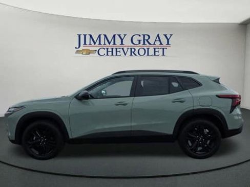 New 2026 Chevrolet Trax ACTIV w/ Driver Confidence Package image 2