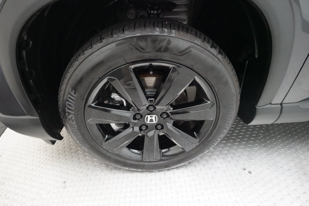 Certified 2025 Honda Pilot Black Edition image 26