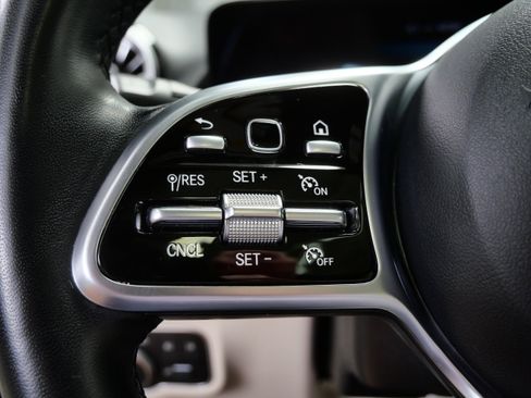 Certified 2023 Mercedes-Benz GLA 250 4MATIC image 25