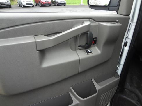 Used 2021 Chevrolet Express 2500 w/ Driver Convenience Package RWD image 10