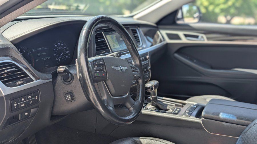 Used 2018 Genesis G80 3.8 AWD/4WD image 16