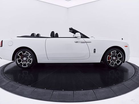 Used 2020 Rolls-Royce Dawn RWD image 25