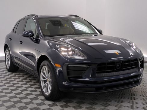 Certified 2023 Porsche Macan Turbo AWD/4WD image 7