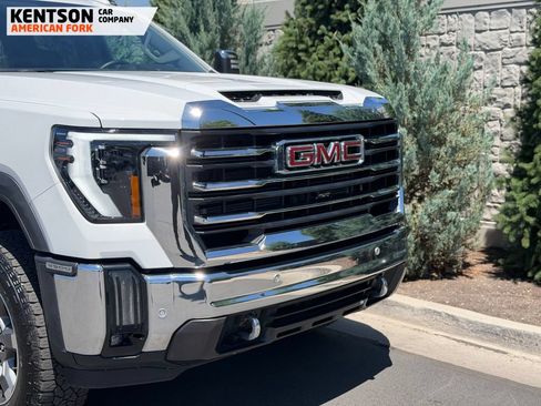 Used 2026 GMC Sierra 3500 SLT AWD/4WD image 11