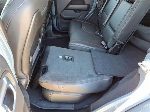 New 2026 Jeep Wrangler Unlimited Rubicon image 34