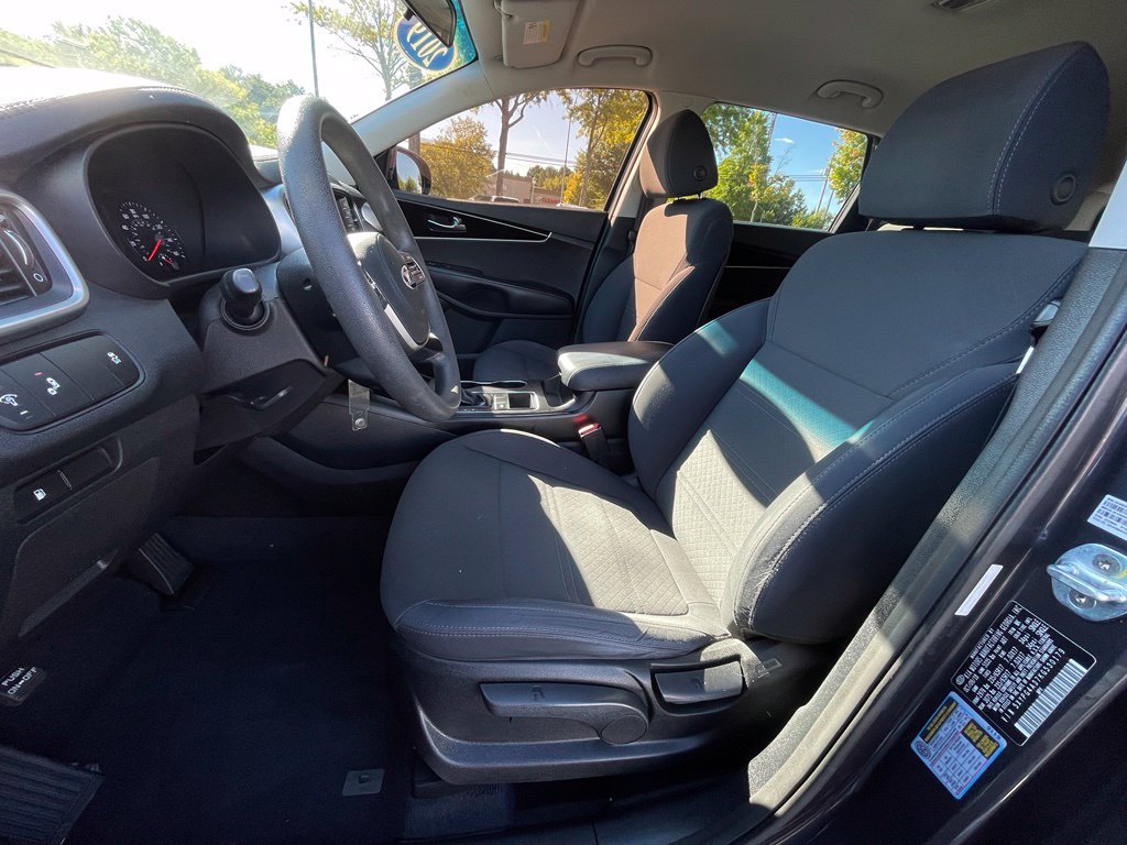 Used 2019 Kia Sorento FWD image 25