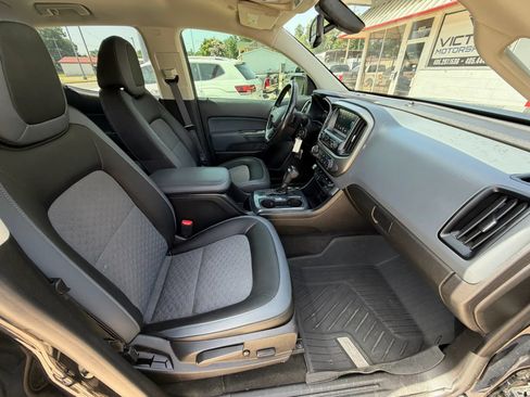 Used 2018 Chevrolet Colorado Z71 AWD/4WD image 10