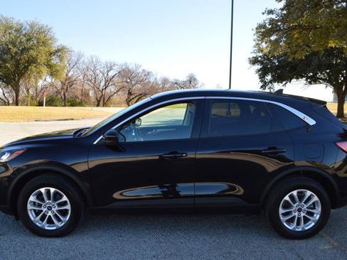 Used 2021 Ford Escape SE w/ Cold Weather Package image 6