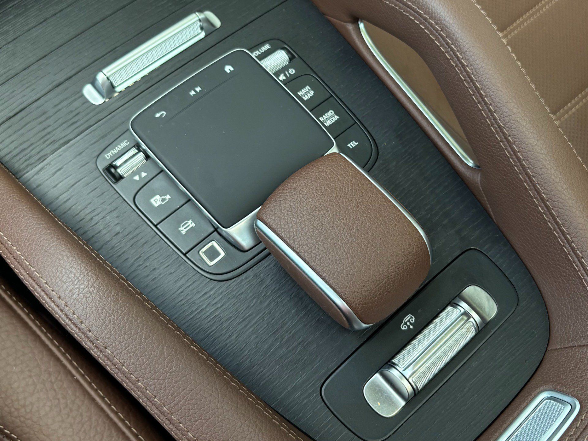 Used 2026 Mercedes-Benz GLS 580 4MATIC image 43