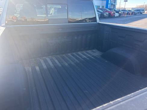 Used 2023 GMC Sierra 1500 SLT w/ SLT Premium Plus Package image 5