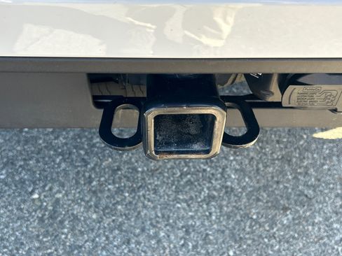 Used 2025 Ford Expedition Active image 31