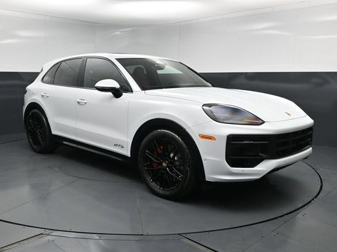New 2026 Porsche Cayenne GTS AWD/4WD image 15