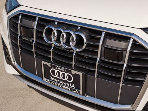 Used 2023 Audi Q7 2.0T Premium AWD/4WD image 8