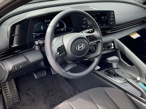 New 2026 Hyundai Elantra Sport image 7