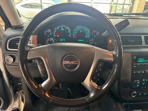 Used 2007 GMC Yukon SLT w/ SLT Preferred Equipment Group RWD image 23