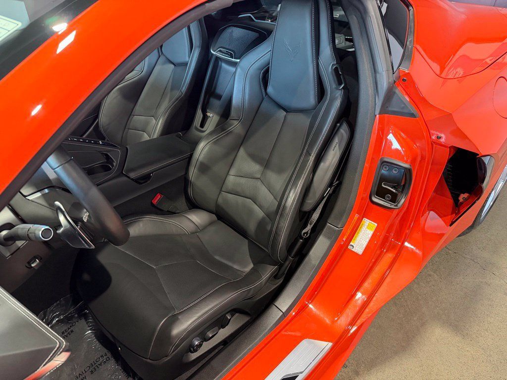Used 2021 Chevrolet Corvette Stingray Preferred Cpe w/ Battery Protection Package RWD image 12