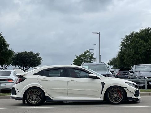 Certified 2018 Honda Civic Type R image 3