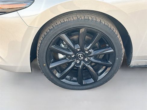 Used 2023 MAZDA MAZDA3 s image 31