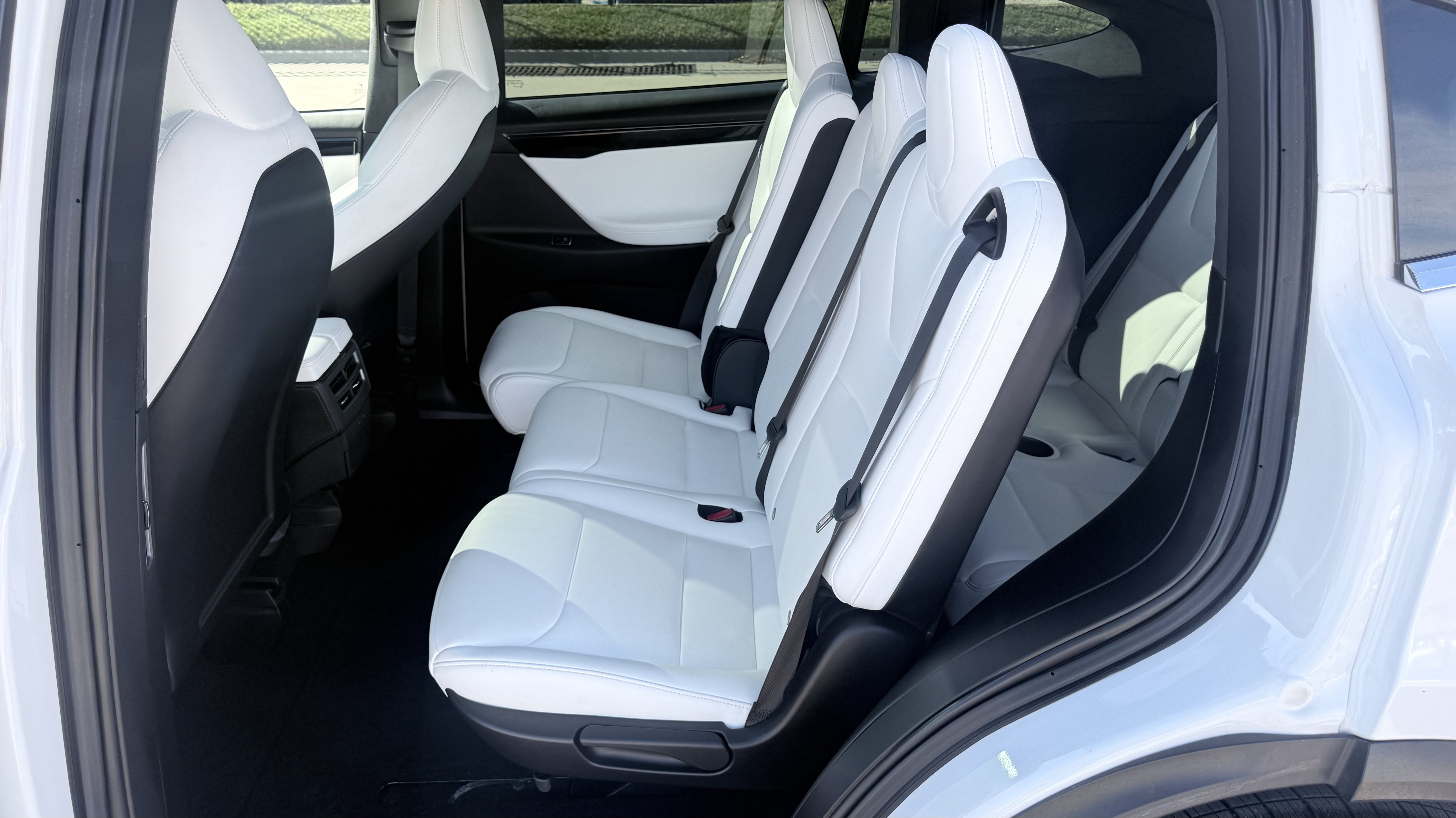 Used 2021 Tesla Model X Long Range AWD/4WD image 3