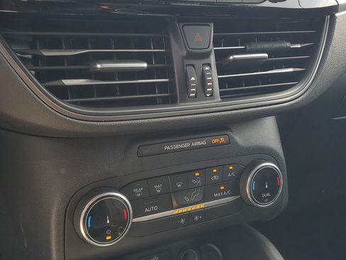 Used 2025 Ford Escape Active AWD/4WD image 10