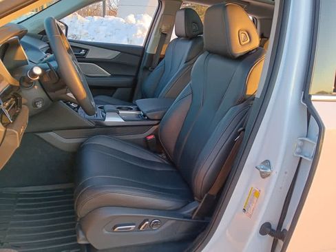 Used 2023 Acura MDX SH-AWD image 10