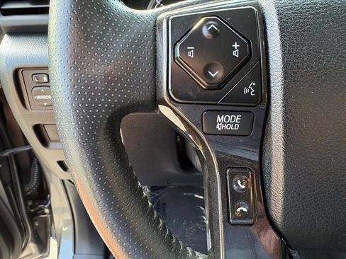 Used 2022 Toyota 4Runner TRD Off-Road AWD/4WD image 10