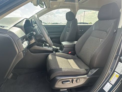 Used 2024 Honda CR-V EX image 4