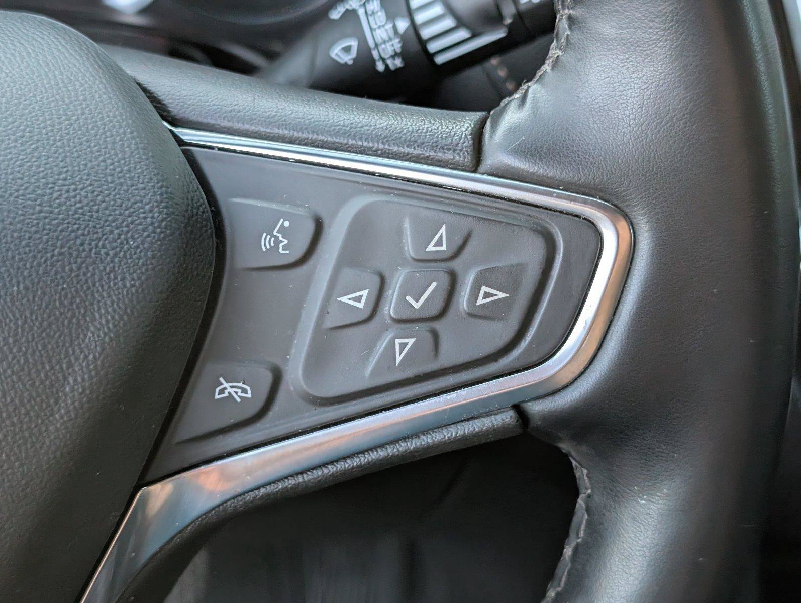 Used 2024 Chevrolet Equinox Premier AWD/4WD image 29