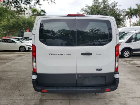 Used 2023 Ford Transit 350 XLT RWD image 5